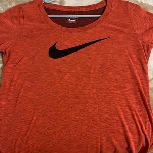 Nike tshirt